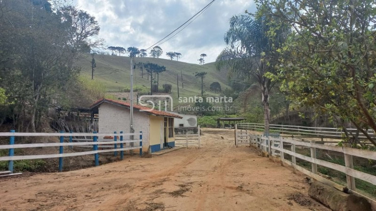 Imagem Imóvel com 3 Quartos à Venda, 1 m² em Bairro Calunga/peitudo - Silveiras Imagem Imóvel com 3 Quartos à Venda, 1 m² em Bairro Calunga/peitudo - Silveiras