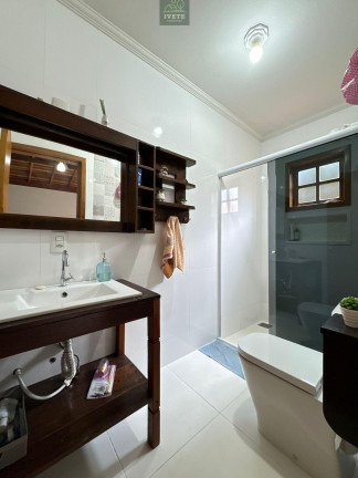 Imagem Casa com 3 Quartos à Venda, 380 m² Imagem Casa com 3 Quartos à Venda, 380 m²