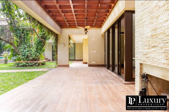 Imagem Casa com 4 Quartos à Venda, 1.019 m² em Alto De Pinheiros - São Paulo Imagem Casa com 4 Quartos à Venda, 1.019 m² em Alto De Pinheiros - São Paulo