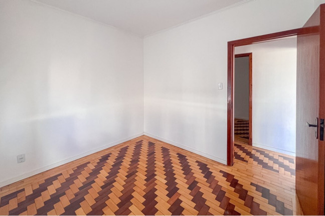 Imagem Apartamento com 4 Quartos à Venda, 94 m² em Navegantes - Porto Alegre Imagem Apartamento com 4 Quartos à Venda, 94 m² em Navegantes - Porto Alegre