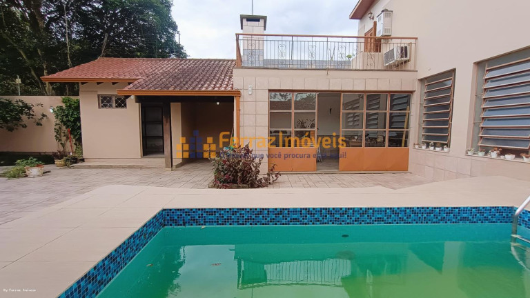 Imagem Casa com 4 Quartos à Venda, 474 m² em Ipanema - Porto Alegre Imagem Casa com 4 Quartos à Venda, 474 m² em Ipanema - Porto Alegre