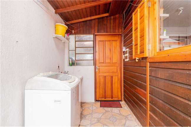 Imagem Casa com 4 Quartos à Venda, em Sarandi - Porto Alegre Imagem Casa com 4 Quartos à Venda, em Sarandi - Porto Alegre