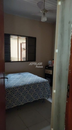 Imagem Imóvel com 2 Quartos à Venda, 200 m² em Cruz De Cedro - Quadra Imagem Imóvel com 2 Quartos à Venda, 200 m² em Cruz De Cedro - Quadra