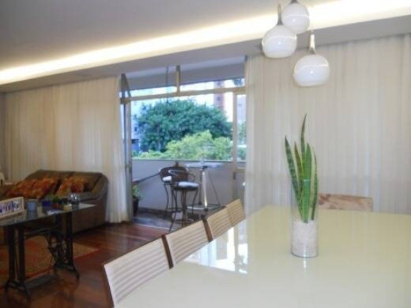 Imagem Apartamento com 4 Quartos à Venda, 280 m² em Savassi - Belo Horizonte