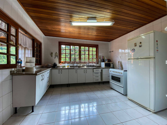 Imagem Casa com 6 Quartos à Venda, 300 m² em Alto Capivari - Campos Do Jordão Imagem Casa com 6 Quartos à Venda, 300 m² em Alto Capivari - Campos Do Jordão