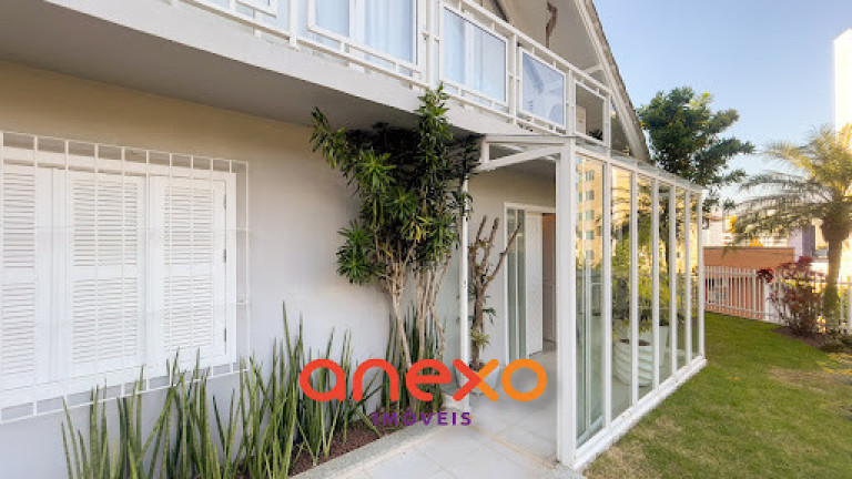 Imagem Casa com 4 Quartos à Venda, 313 m² em Centro - Blumenau