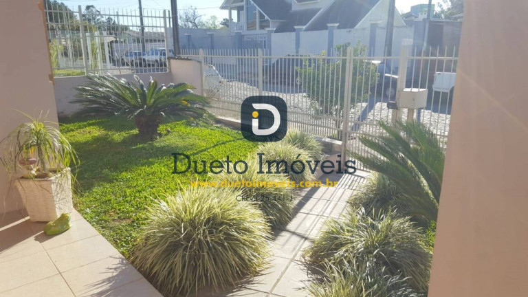 Imagem Casa com 3 Quartos à Venda, 165 m² em Camobi - Santa Maria