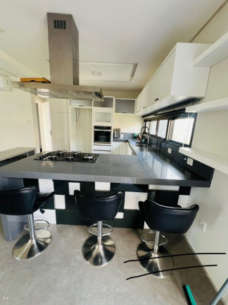Imagem Sobrado com 4 Quartos à Venda, 688 m² em Santa Regina - Camboriú
