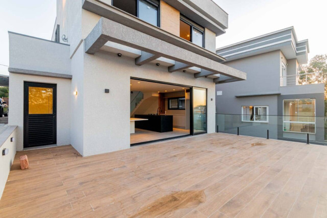 Imagem Casa com 3 Quartos à Venda, 330 m² em Cocão - Viamão