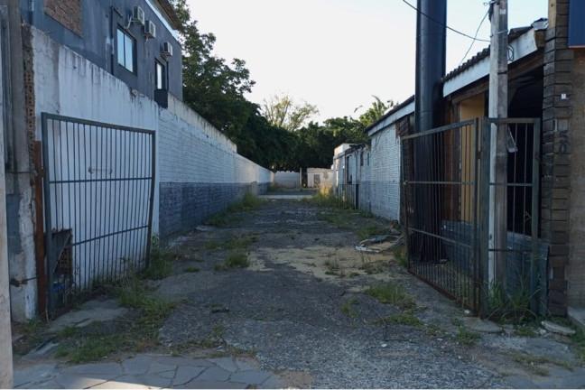 Imagem Terreno à Venda, 844 m² em Jardim Sabará - Porto Alegre Imagem Terreno à Venda, 844 m² em Jardim Sabará - Porto Alegre