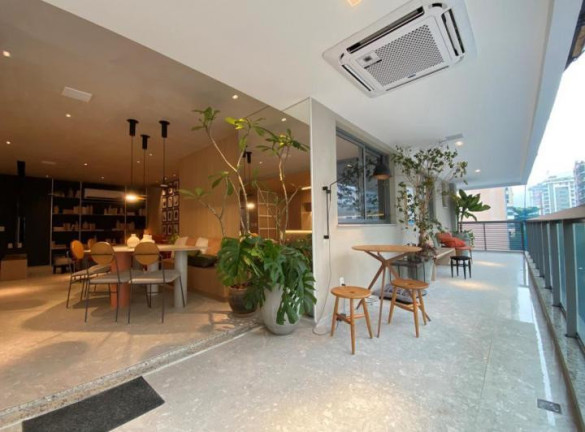 Imagem Apartamento com 4 Quartos à Venda, 136 m² em Icarai - Niterói Imagem Apartamento com 4 Quartos à Venda, 136 m² em Icarai - Niterói