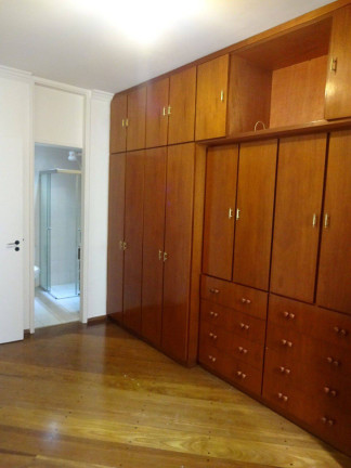 Imagem Casa com 3 Quartos à Venda, 560 m² em Aldeia Da Serra - Barueri Imagem Casa com 3 Quartos à Venda, 560 m² em Aldeia Da Serra - Barueri