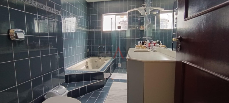 Imagem Casa com 4 Quartos à Venda, 197 m² em Santana - Guarapuava Imagem Casa com 4 Quartos à Venda, 197 m² em Santana - Guarapuava