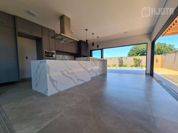 Casa de Condomínio com 4 Quartos à Venda, 304 m² em Centro - Bady Bassitt