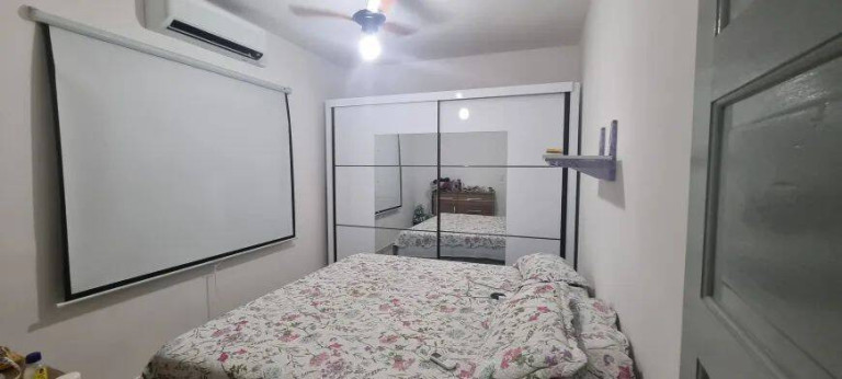 Imagem Casa com 4 Quartos à Venda, 144 m² em Solemar - Praia Grande Imagem Casa com 4 Quartos à Venda, 144 m² em Solemar - Praia Grande