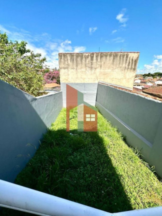 Imagem Sobrado com 3 Quartos à Venda, 130 m² em Jardim Alvinópolis - Atibaia Imagem Sobrado com 3 Quartos à Venda, 130 m² em Jardim Alvinópolis - Atibaia