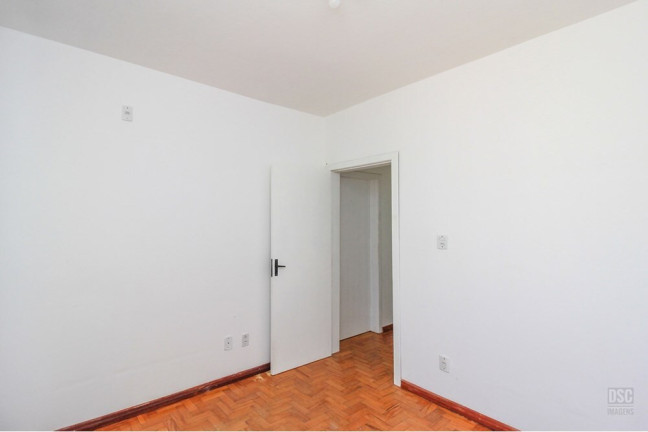 Imagem Imóvel com 3 Quartos à Venda, 65 m² em Cavalhada - Porto Alegre Imagem Imóvel com 3 Quartos à Venda, 65 m² em Cavalhada - Porto Alegre