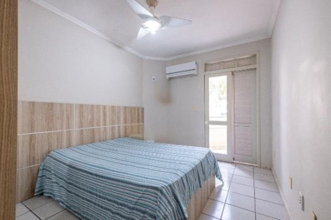 Imagem Sobrado com 3 Quartos para Alugar, 160 m² em Cachoeira Do Bom Jesus - Florianópolis