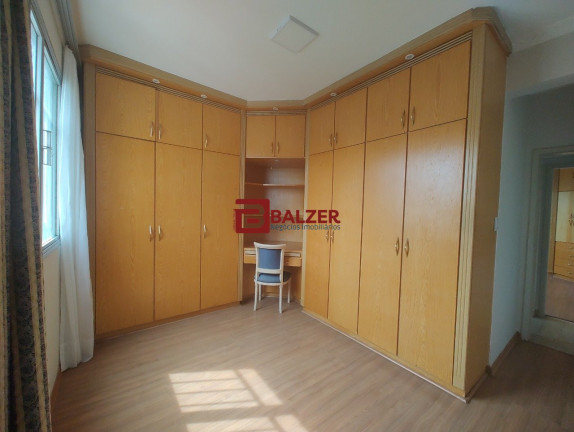 Imagem Apartamento com 3 Quartos à Venda, 190 m² em Centro - Florianópolis Imagem Apartamento com 3 Quartos à Venda, 190 m² em Centro - Florianópolis