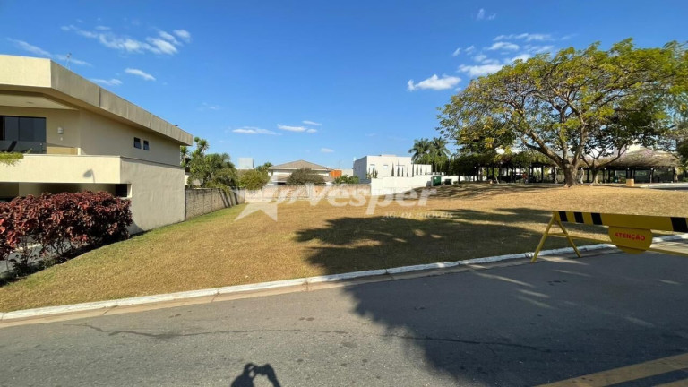 Imagem Terreno à Venda, 916 m² em Jardins Milão - Goiânia Imagem Terreno à Venda, 916 m² em Jardins Milão - Goiânia