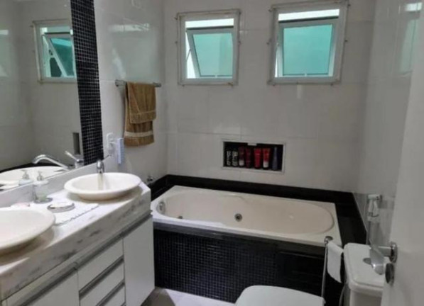 Imagem Casa com 3 Quartos à Venda, 250 m² em Camboinhas - Niterói Imagem Casa com 3 Quartos à Venda, 250 m² em Camboinhas - Niterói
