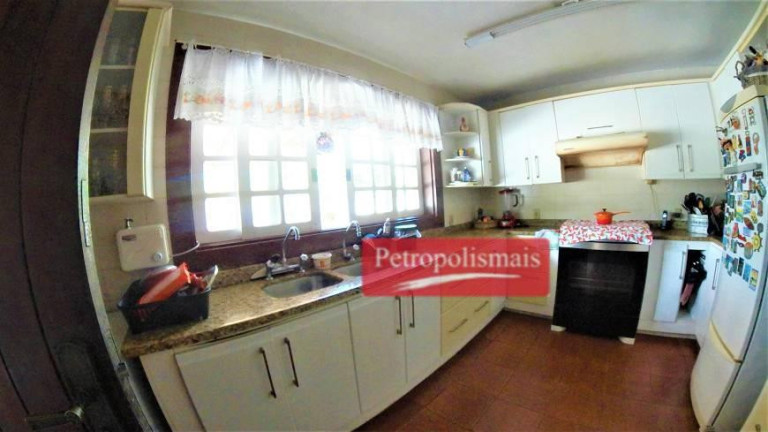 Imagem Casa com 3 Quartos à Venda, em São Sebastião - Petrópolis Imagem Casa com 3 Quartos à Venda, em São Sebastião - Petrópolis