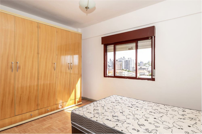 Imagem Imóvel com 1 Quarto à Venda, em São João - Porto Alegre Imagem Imóvel com 1 Quarto à Venda, em São João - Porto Alegre