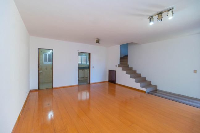 Imagem Casa com 3 Quartos à Venda, 280 m² em Seminário - Curitiba Imagem Casa com 3 Quartos à Venda, 280 m² em Seminário - Curitiba