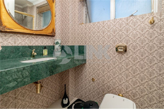 Imagem Apartamento com 3 Quartos à Venda, 144 m² em Moinhos De Vento - Porto Alegre