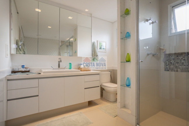 Imagem Apartamento com 3 Quartos à Venda, 244 m² Imagem Apartamento com 3 Quartos à Venda, 244 m²