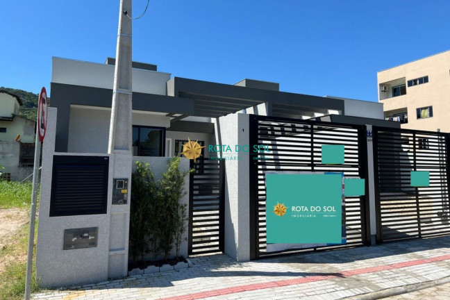 Imagem Casa com 2 Quartos à Venda, 100 m² em José Amândio - Bombinhas Imagem Casa com 2 Quartos à Venda, 100 m² em José Amândio - Bombinhas