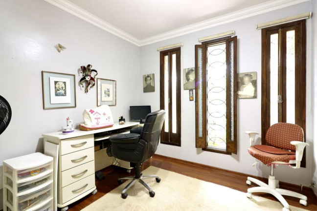Imagem Casa com 3 Quartos à Venda, 459 m² em Cristal - Porto Alegre Imagem Casa com 3 Quartos à Venda, 459 m² em Cristal - Porto Alegre