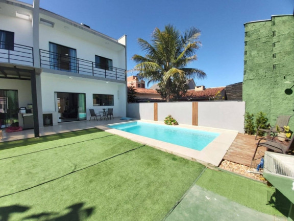 Imagem Sobrado com 3 Quartos à Venda, 129 m² em Itacolomi - Piçarras Imagem Sobrado com 3 Quartos à Venda, 129 m² em Itacolomi - Piçarras