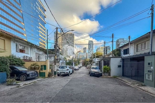 Imagem Casa com 3 Quartos à Venda, 200 m² em Vila Nova Conceição - São Paulo Imagem Casa com 3 Quartos à Venda, 200 m² em Vila Nova Conceição - São Paulo