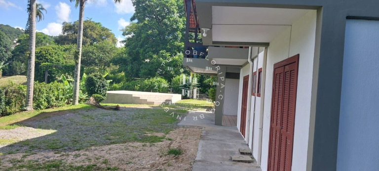 Imagem Imóvel com 1 Quarto à Venda, 66.000 m² em Sambaqui - Florianópolis Imagem Imóvel com 1 Quarto à Venda, 66.000 m² em Sambaqui - Florianópolis
