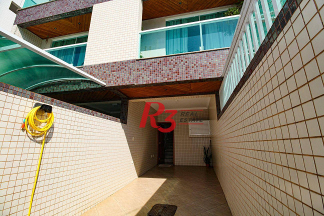 Sobrado com 4 Quartos à Venda, 227 m² em Boqueirão - Santos