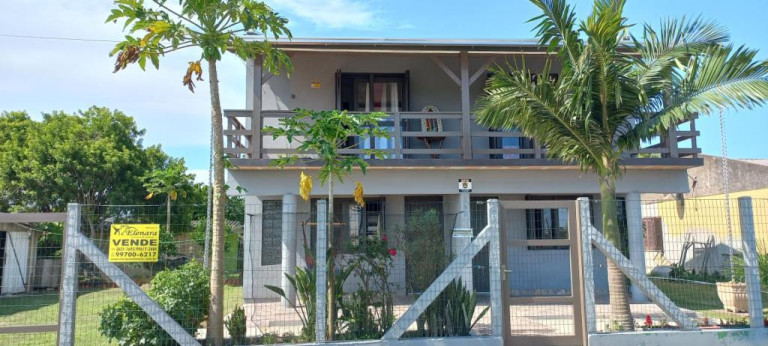 Sobrado com 2 Quartos à Venda, 90 m² em Curumim - Capao Da Canoa