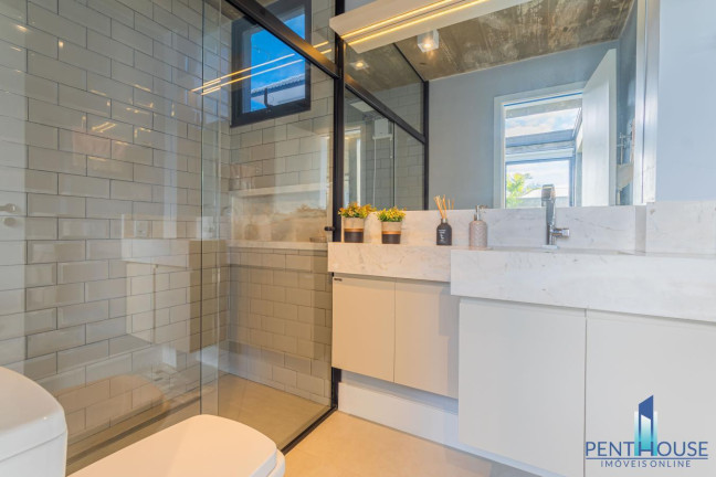 Imagem Casa com 3 Quartos à Venda, 431 m² em Santa Regina - Camboriú Imagem Casa com 3 Quartos à Venda, 431 m² em Santa Regina - Camboriú