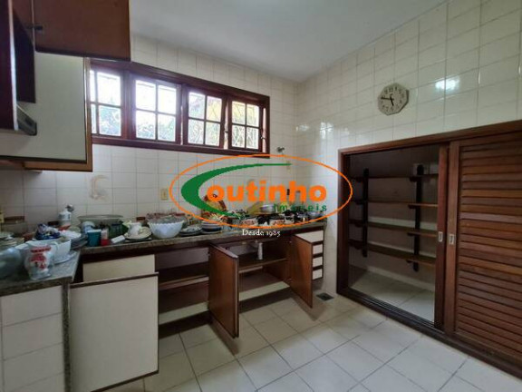 Imagem Casa com 7 Quartos à Venda, 371 m² em Rocha - Rio De Janeiro Imagem Casa com 7 Quartos à Venda, 371 m² em Rocha - Rio De Janeiro