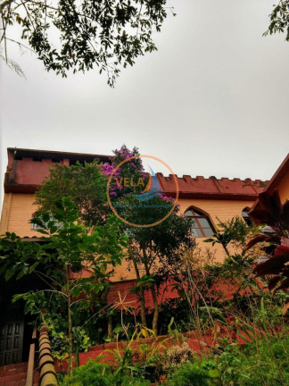 Imagem Casa com 8 Quartos à Venda, 380 m² em Artistas - Teresópolis