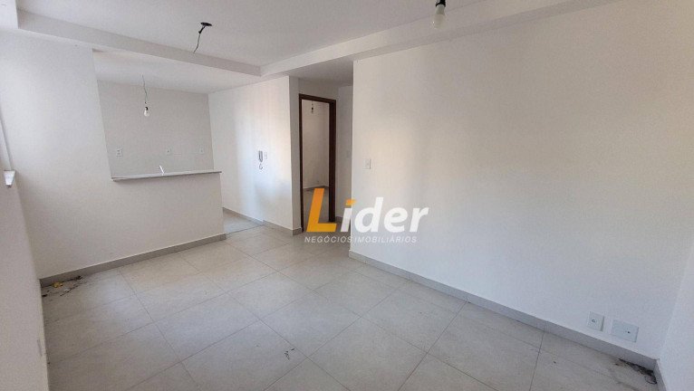 Imagem Apartamento com 2 Quartos para Alugar, 45 m² em Paineiras - Juiz De Fora