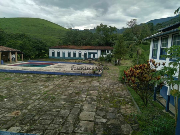 Imagem Imóvel com 3 Quartos à Venda, 1.548.800 m² em Centro - Piquete Imagem Imóvel com 3 Quartos à Venda, 1.548.800 m² em Centro - Piquete