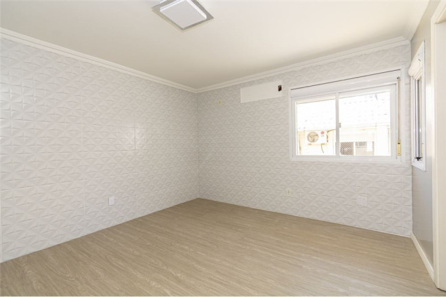 Imagem Casa com 3 Quartos à Venda, em Olaria - Canoas Imagem Casa com 3 Quartos à Venda, em Olaria - Canoas