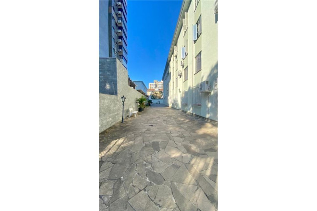 Imagem Imóvel com 2 Quartos à Venda, em Menino Deus - Porto Alegre Imagem Imóvel com 2 Quartos à Venda, em Menino Deus - Porto Alegre
