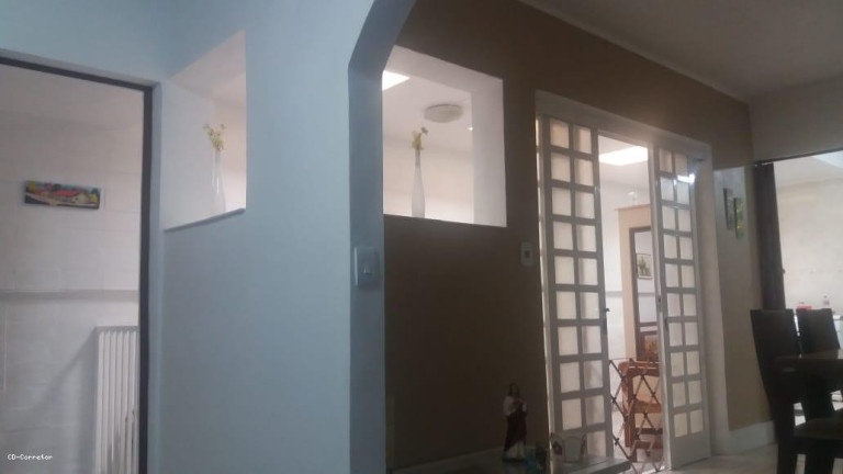 Imagem Casa com 2 Quartos à Venda, 157 m² em Parque Jaçatuba - Santo André Imagem Casa com 2 Quartos à Venda, 157 m² em Parque Jaçatuba - Santo André