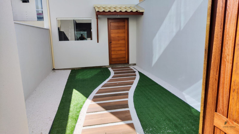 Imagem Casa com 3 Quartos à Venda, 132 m²