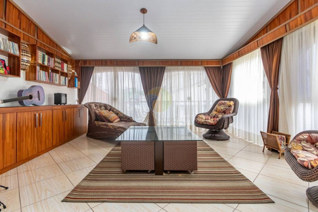 Imagem Casa com 5 Quartos à Venda, em Municípios - Balneário Camboriú Imagem Casa com 5 Quartos à Venda, em Municípios - Balneário Camboriú