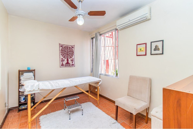 Imagem Apartamento com 3 Quartos à Venda, 74 m² em Petrópolis - Porto Alegre Imagem Apartamento com 3 Quartos à Venda, 74 m² em Petrópolis - Porto Alegre