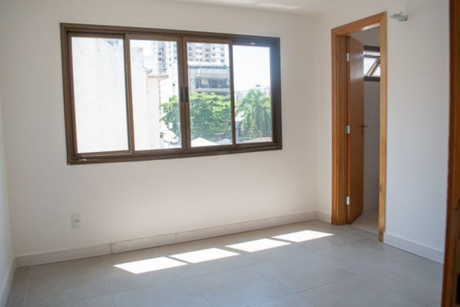 Imagem Imóvel com 3 Quartos à Venda, 92 m² em Tijuca - Rio De Janeiro Imagem Imóvel com 3 Quartos à Venda, 92 m² em Tijuca - Rio De Janeiro