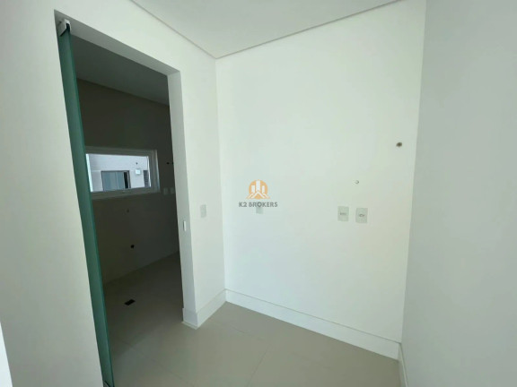 Imagem Imóvel com 3 Quartos à Venda, 157 m² em Centro - Balneário Camboriú Imagem Imóvel com 3 Quartos à Venda, 157 m² em Centro - Balneário Camboriú